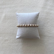 Load image into Gallery viewer, shell beaded bracelet
